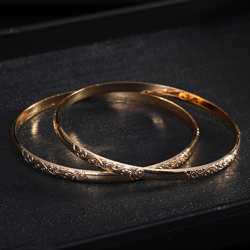 ドバイスタイルの精巧な円形ブレスレット 精巧な花の彫刻が施さ - Women Accessories Dubai のレビューと価格