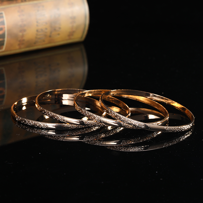 ドバイスタイルの精巧な円形ブレスレット 精巧な花の彫刻が施さ - Women Accessories Dubai のレビューと価格