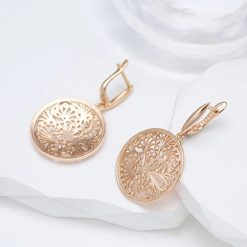 Wbmqda-女性用の花が付いた長い金属製のイヤリング,ヴィ - Women Accessories Dubai のレビューと価格