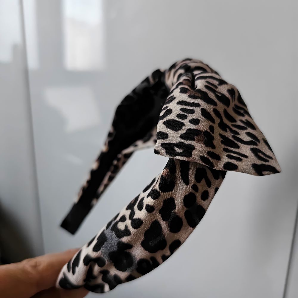 レオパード柄のヘアバンド。リボン付きで、ティーンエイジャーの - Women Accessories Sale のレビューと価格